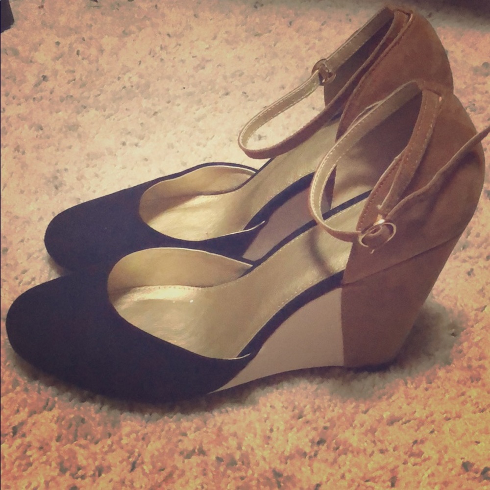 Wedge heels